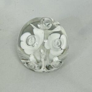 Vintage JOE ST CLAIR PAPERWEIGHT - WHITE TRUMPET FLOWERS & Bubbles 2.5"